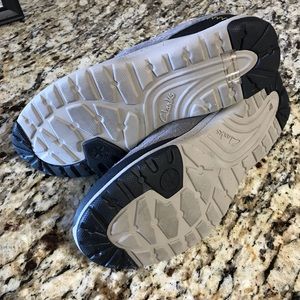 Men’s Clarks size 8.5